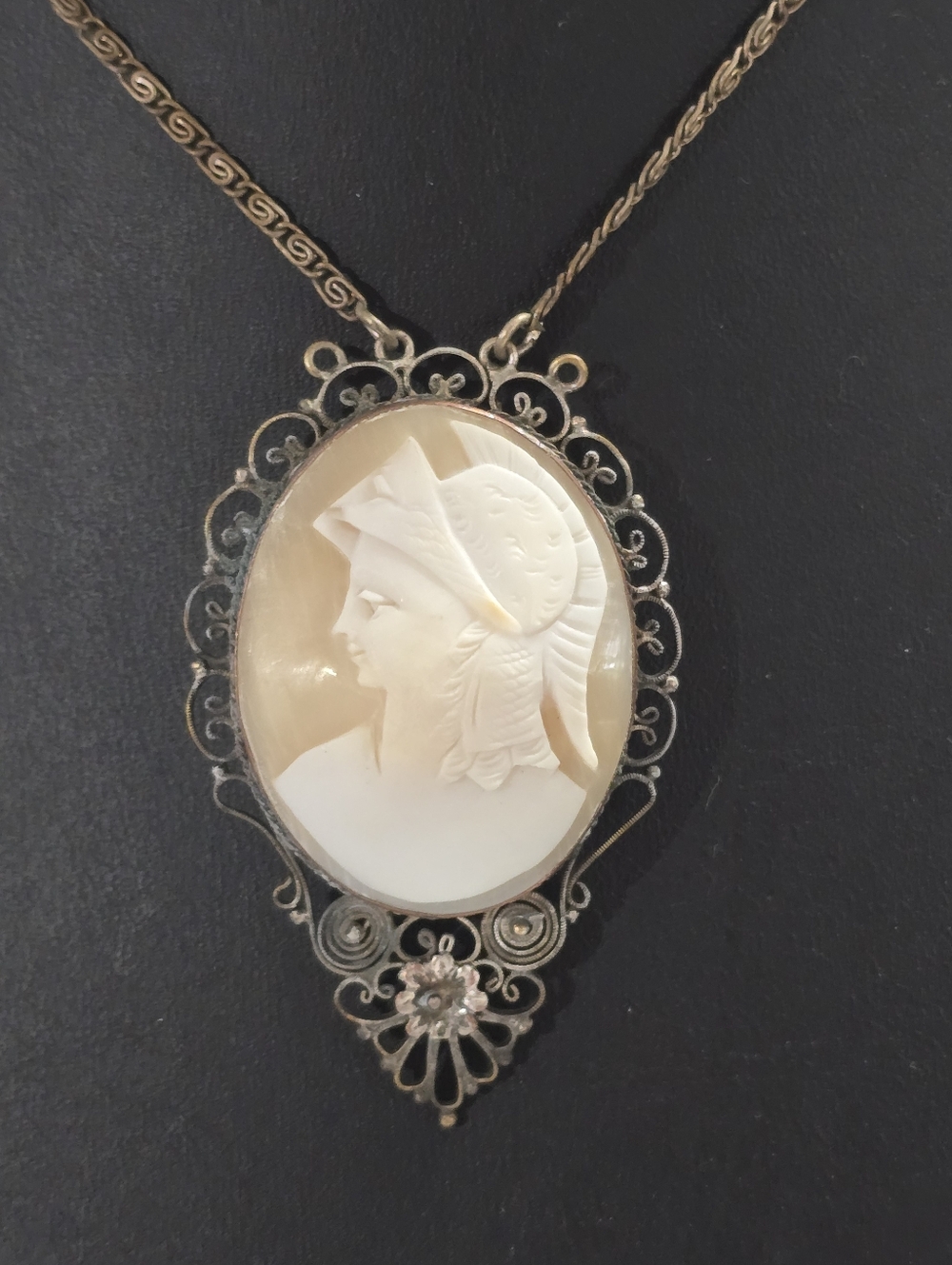 Vintage Sterling Filigree Shell Cameo Pendant Necklace